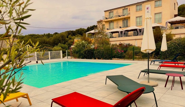Apartment In A Hotel 'Demeure Aliva - Boutique Hotel' with Shared Pool and Private Terrace