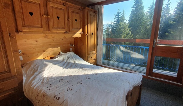 ARC 1800: 4-bedroom apartment, chalet style, ski-in/ski-out, Mont Blanc view