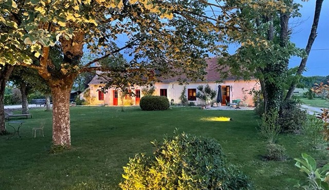 Authentic country house with swimming pool