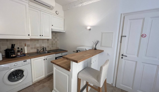 Authentisches Studio im Herzen des Dorfes by Interhome