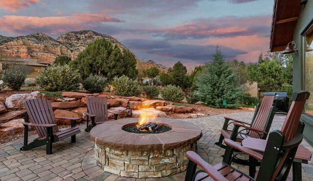 Avalon West, Red Rock Views From Every Room, Near Hiking, Peaceful