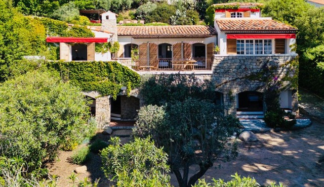 Balamb Garden A Cinarchesa