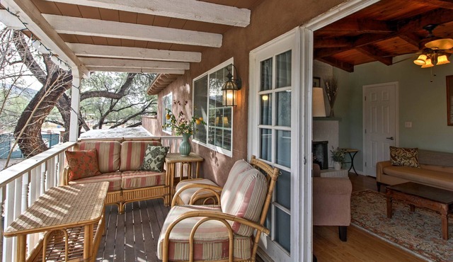 Balcony Studio Suite on Tucson Equestrian Estate!