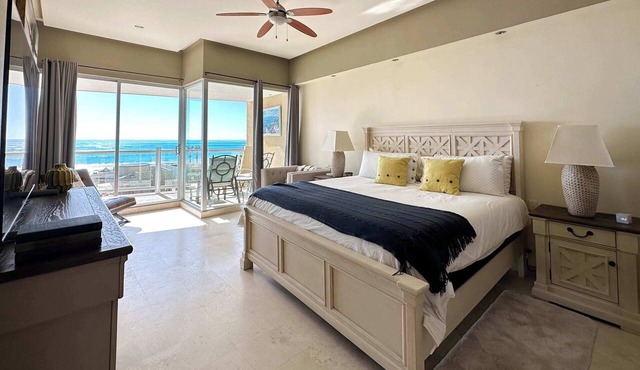Beachfront Condo w/Stunning Views Tranquil Stay
