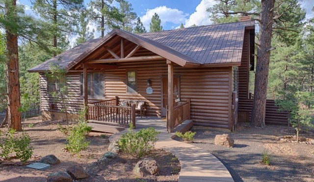 Beautiful Cabin in Torreon`s Cardinal Landing