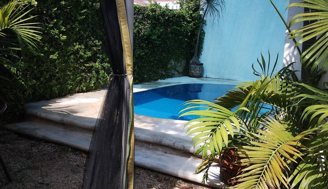 Beautiful house with pool, bar. 3 bedrooms A/C (7 double beds), 3 bathrooms.