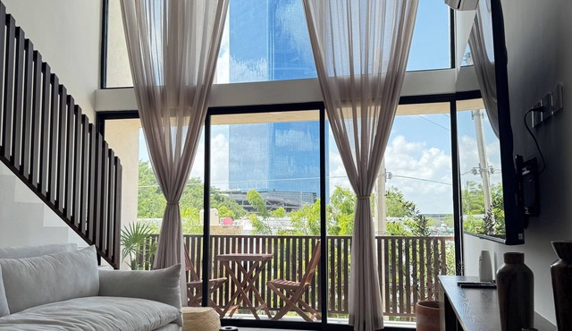 Beautiful modern Loft w/Rooftop Pool, Coworking Area, Game room & Security 24/7