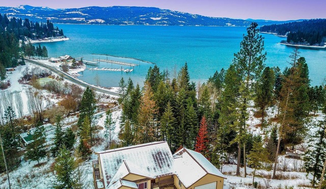 Beautiful NEW home in Carlin Bay on Lake CDA w/stunning views