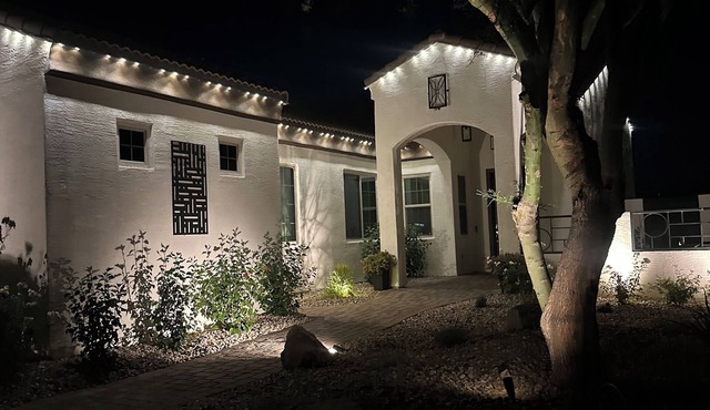 Beautiful QC home with all you need! 5 minutes from dining & entertainment areas