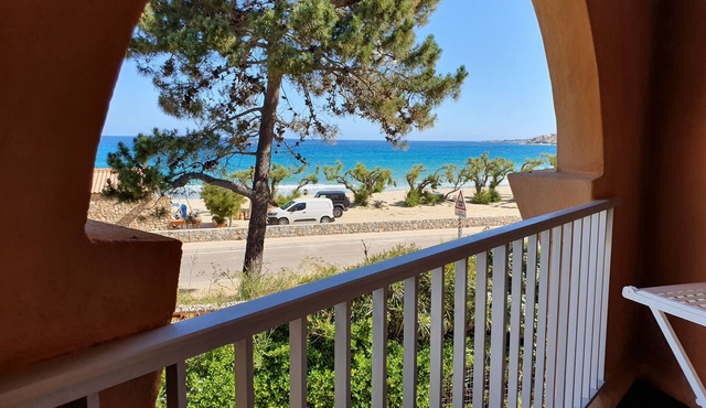 Beautiful Studio 2 persons, in front of the Beach, Algajola, Corsica, Seaside, Parking