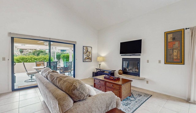 Beautiful Villa at Ironwood Country Club w/Shared Pool & Spa - near Golf Course
