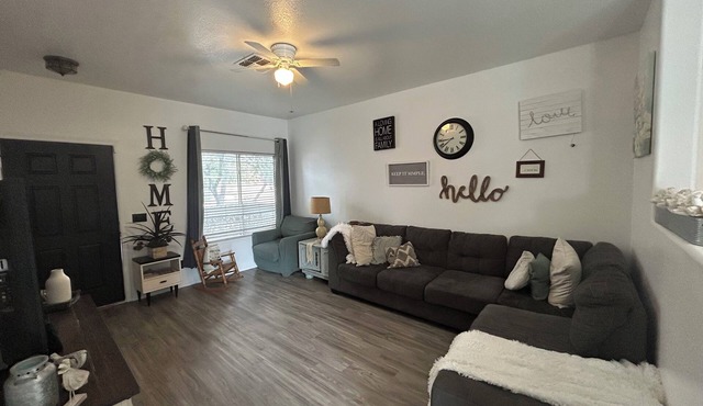 Beautifully updated 3bedroom, 2.5bathroom home in a quiet Surprise neighborhood