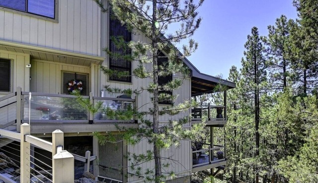 Birdhouse of Munds Park w/Hot Tub, 5 Bdrms!