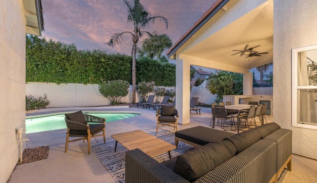 Black Palm Sparkling Pool Pool Table Close To Kierland Entertainment Newly Designed Beauty
