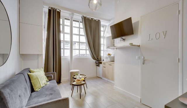 Bright Charming Modern Studio by Dreamy Canal St Martin 10eme Metro Goncourt