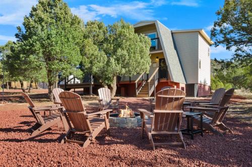 Camp Gnaw, 3-Cabin Retreat William AZ near Grand Canyon Epic Game Rooms Fire Pit