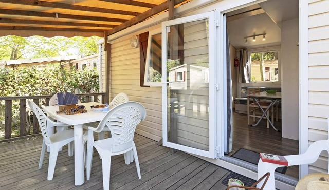 Camping Marina d'Erba Rossa * - Classic 3-room mobile home for 4 people