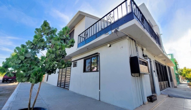 Casa Árbol accessible, spacious, and cozy home just minutes from downtown La Paz