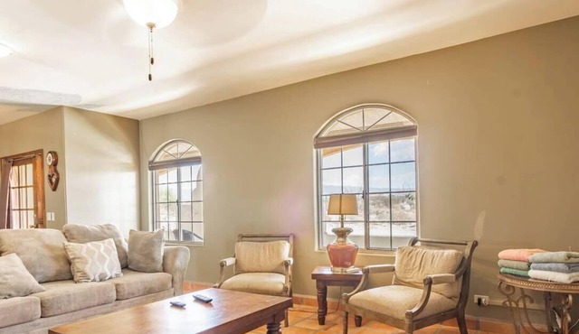 Casa Gardenia: A spacious sunny 3-bedroom home