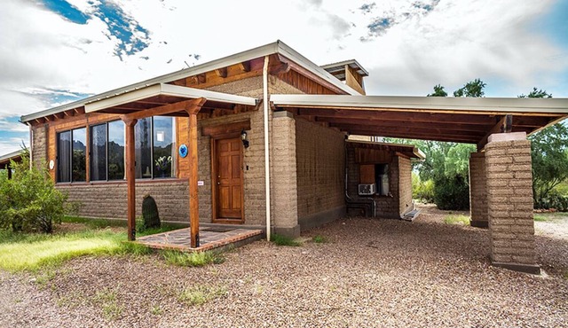 Casa Madero Desert Retreat with Hot Tub Under the Stars