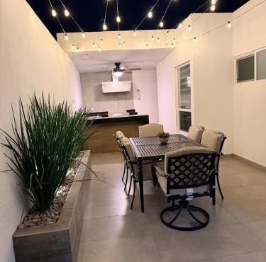 Casa Romaoc - Casa moderna en Residencial Campestre