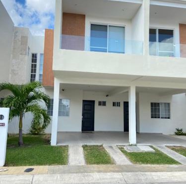 Casa Rosa Smart House