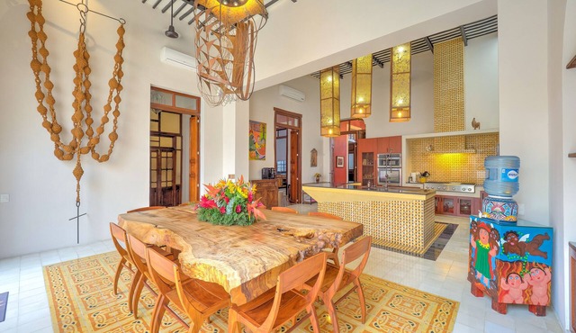 Casa Tres Dragones, The Ultimate in Luxury