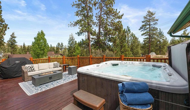 Castle Glen | Hot Tub | Game Room | Fire Pit | 10