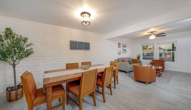 Central/Clean/3 BR 2 BA/Remodeled/Fenced