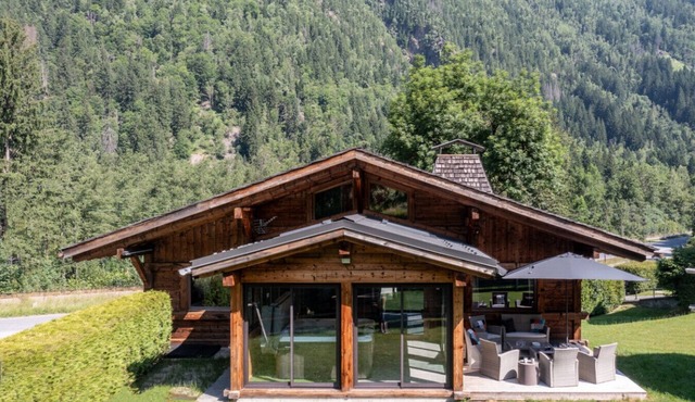 Chalet Altura - 5 Bedrooms + Jacuzzi and Sauna