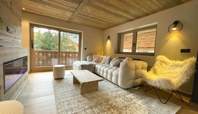 Chalet Eclatant - Four Bedroom Chalet, Sleeps 8
