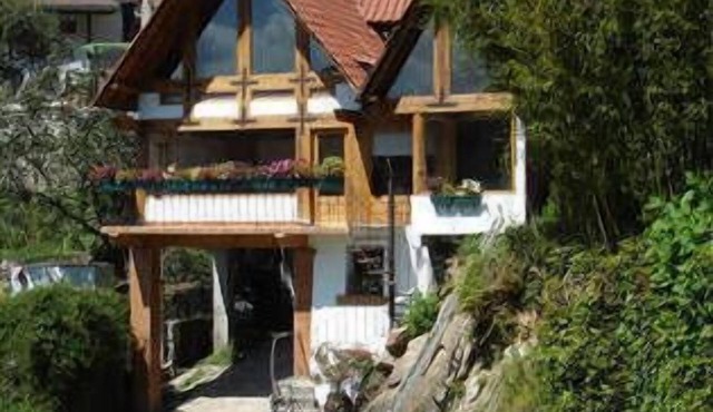 Chalet los Cuatro Manguitos for 10 people 5 min away from lake & downtown