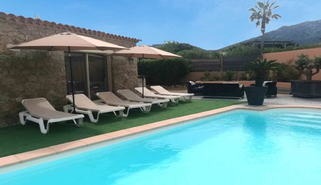 Charmante Maison Avec Piscine et Pétanque