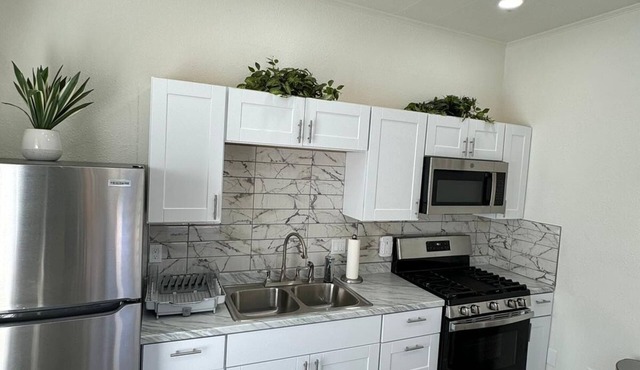 Charming 2-bedroom house in serene Nogales with AC, WiFi