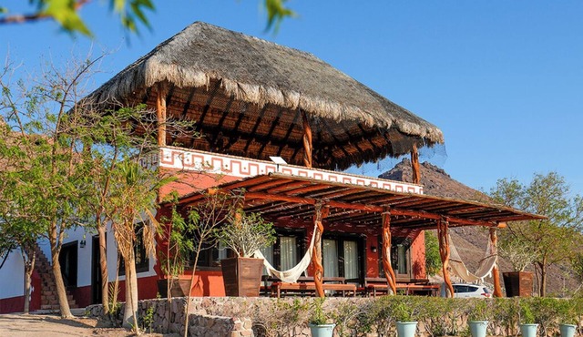Charming 2BR farm house close to Balandra with Stunning Sea of Cortez Views