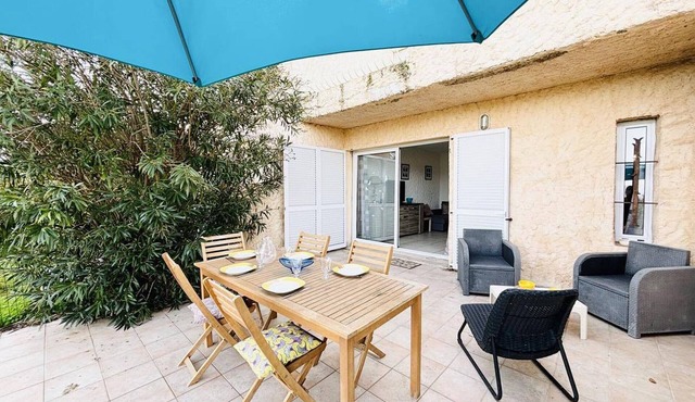 Charming 3-Room Apartment in Lumio with Terrace and Parking, 1km from Beach