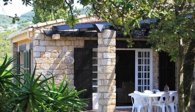 Charming facing the Gulf of Ajaccio. Cozy facilities, Beach at 300 meters