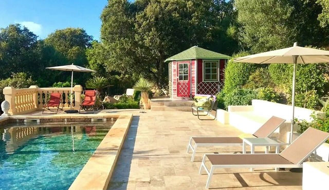 Charming residence overlooking the sea. Beaches and scrubland. South Gulf of Ajaccio