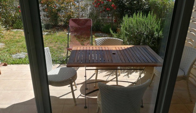 Charming T2 with terrace and small garden