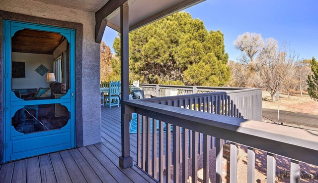 Colorful Cottonwood Home: Walk to Verde River!