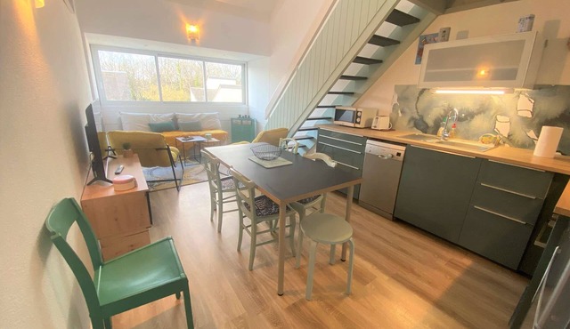 Combrit, nice duplex with heated pool, tennis court and beach on foot