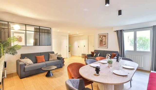 Comfort & Design for 10p - 5min from the Marais !