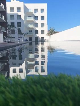 Condo walking distance to the Beach and Marina
