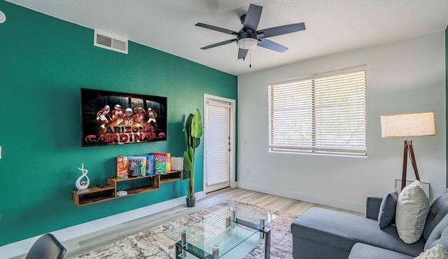 Contemporary Condo at Westgate | Pool, Gym & W/D