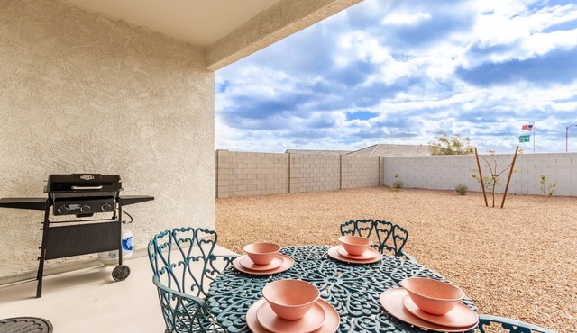 Cool Casa in Casa Grande, Shop, Hike and Explore!