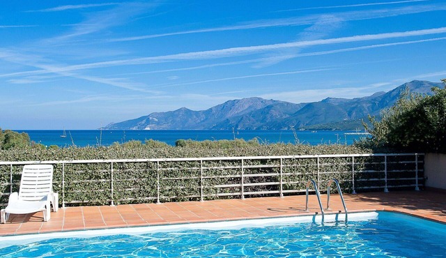 Cosy apartment for 2 people with pool, WIFI, terrace and pets allowed