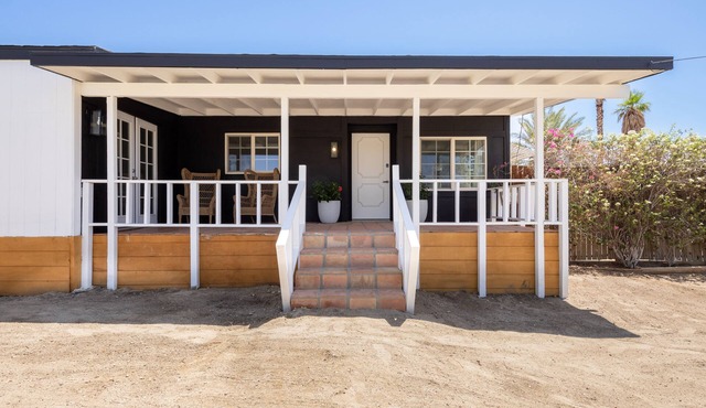 Country home with Pool in rural area of Desert Hot Springs