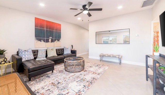 Cozy 2-bedroom townhome in central Tucson