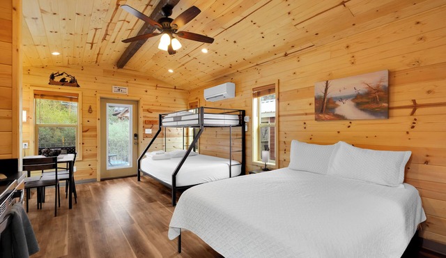 Cozy Cabin 11 - Mt Lemmon Hotel in Summerhaven,