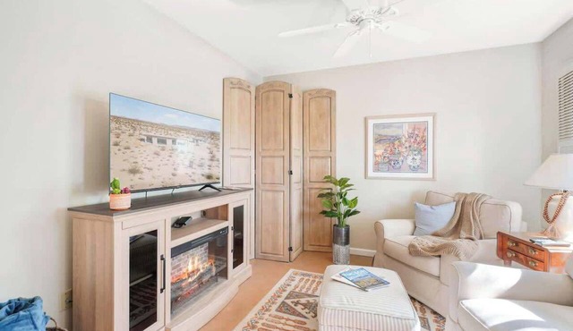 Cozy Casita- 5 mins to Hiking & Biking